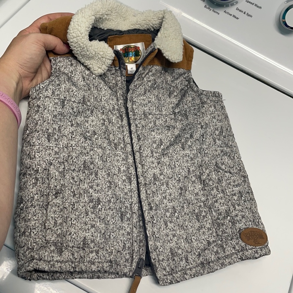 Sherpa neck lined vest